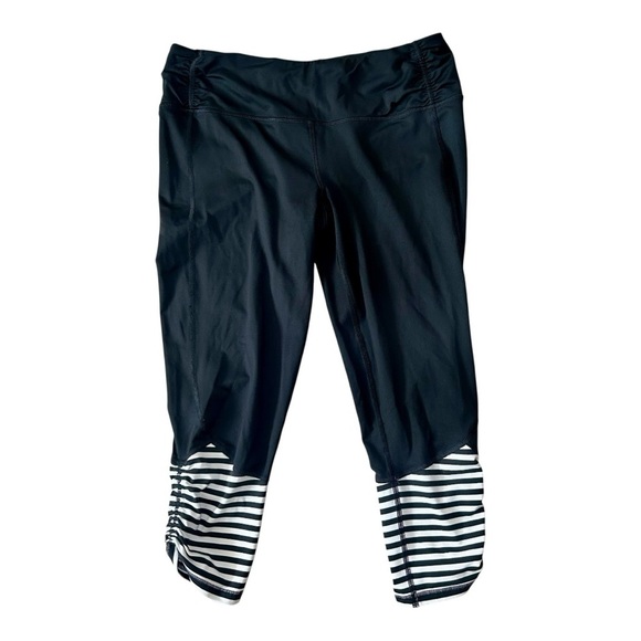 Victoria's Secret VSX Sport Black and White Capris Leggings with Stripes, Size L - Picture 3 of 4